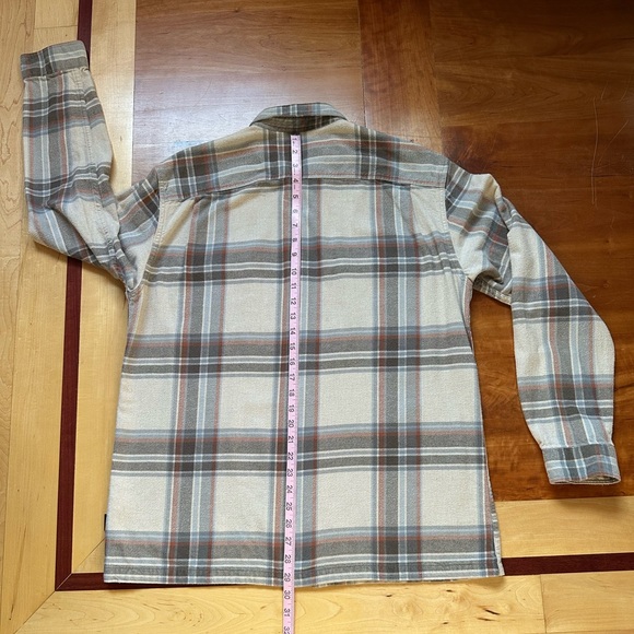 Patagonia Fjord flannel long sleeve button up organic cotton midweight shirt - Picture 7 of 9